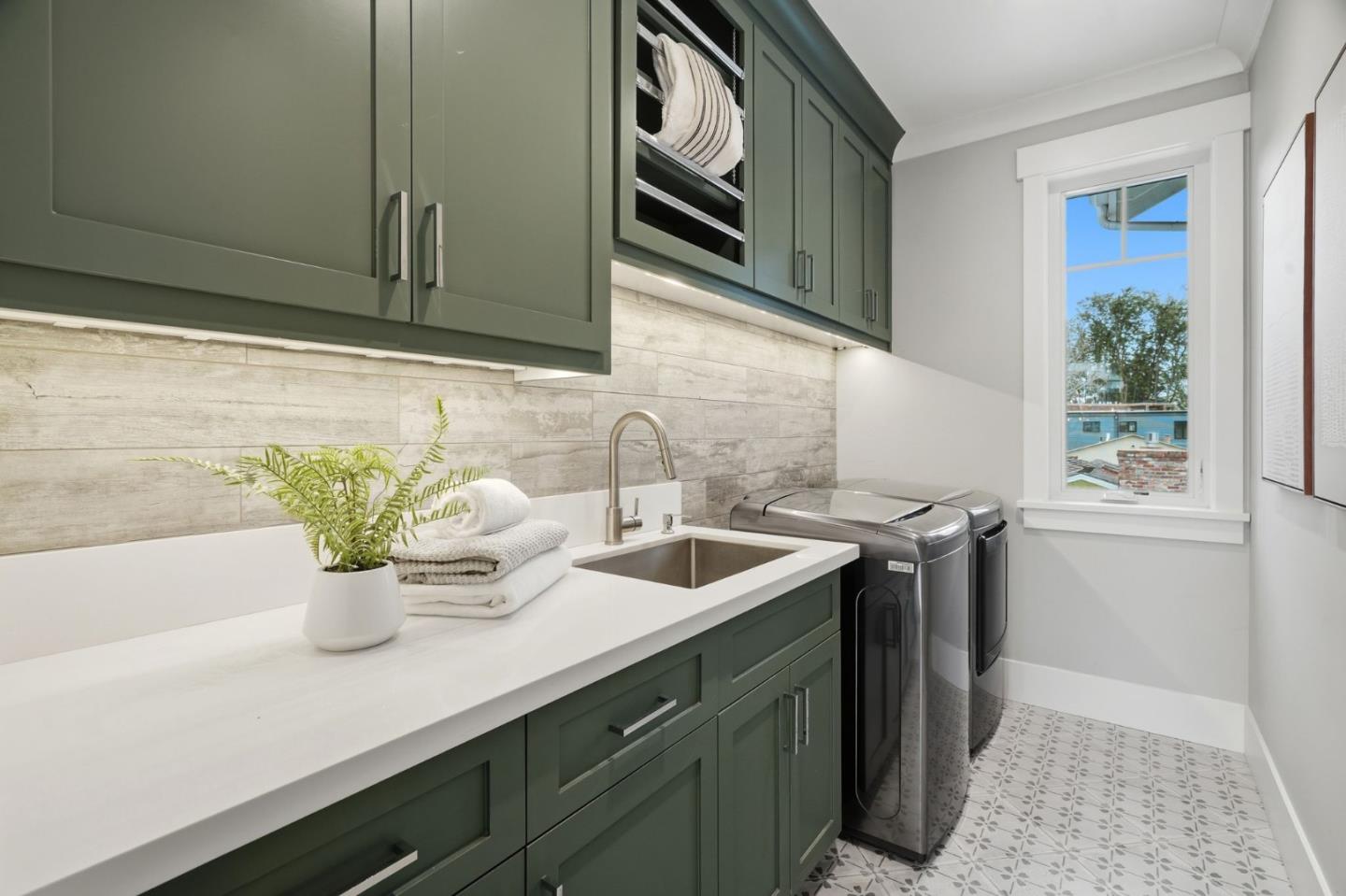 Detail Gallery Image 55 of 87 For 1549 Keesling Ave, San Jose,  CA 95125 - 5 Beds | 4/2 Baths