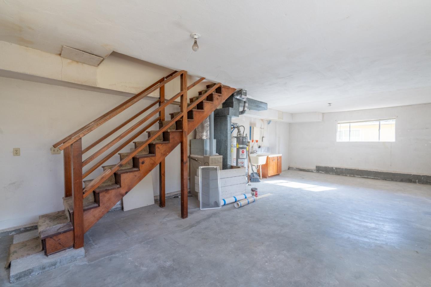 Detail Gallery Image 33 of 37 For 113 Seeno St, Monterey,  CA 93940 - 2 Beds | 2 Baths