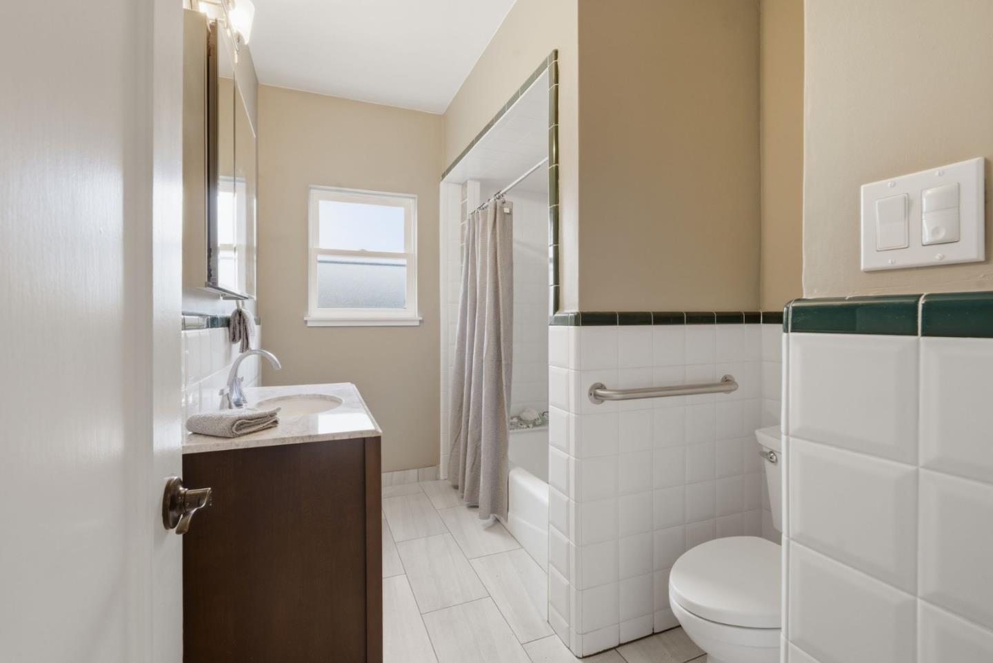 Detail Gallery Image 25 of 46 For 761 Miller Ave, South San Francisco,  CA 94080 - 4 Beds | 2 Baths