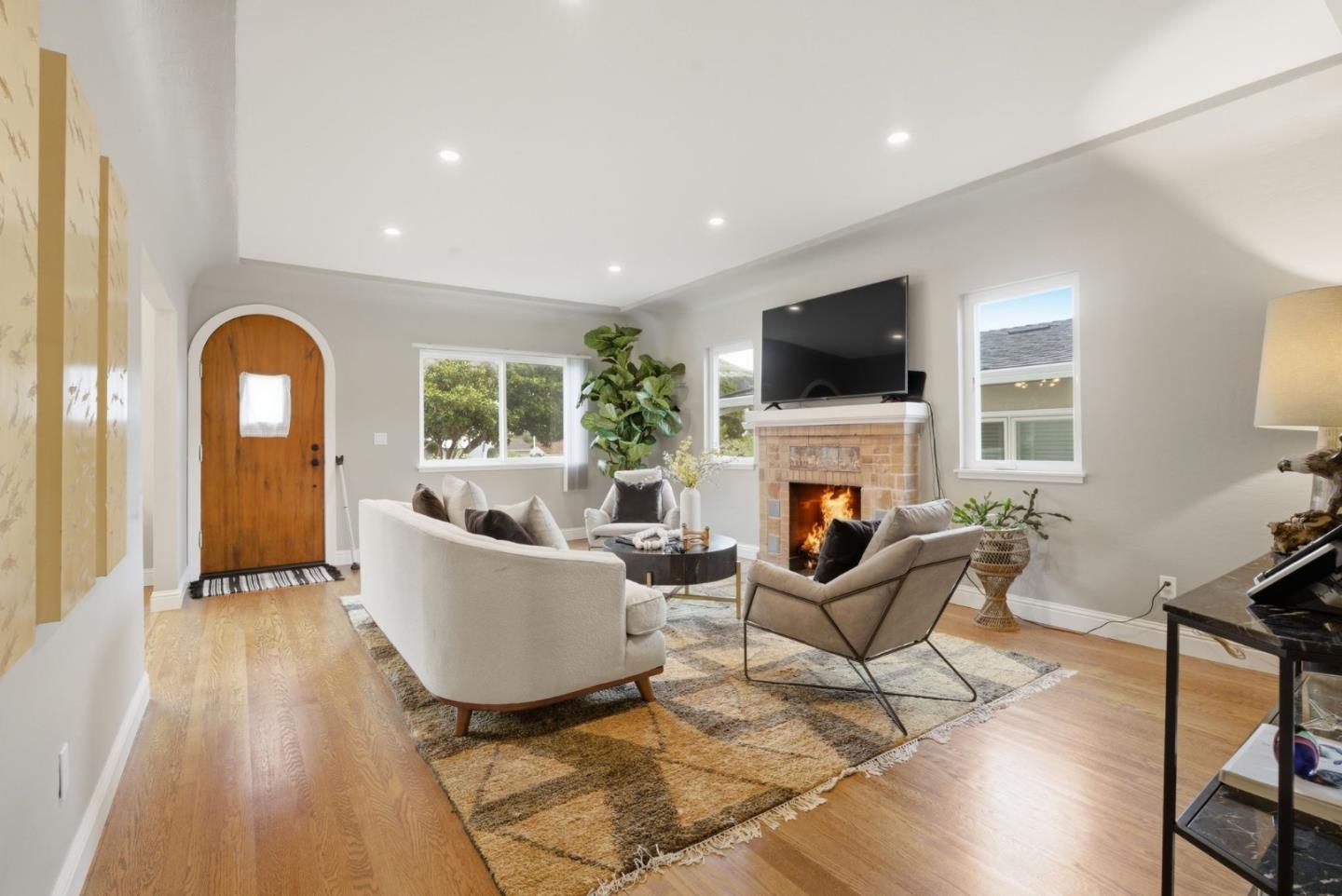 Detail Gallery Image 3 of 46 For 761 Miller Ave, South San Francisco,  CA 94080 - 4 Beds | 2 Baths