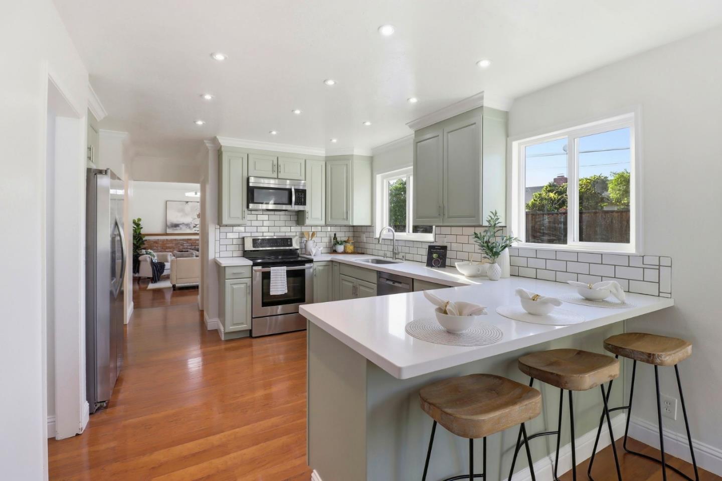 Detail Gallery Image 17 of 39 For Sueno Dr, San Jose,  CA 95148 - 4 Beds | 3 Baths