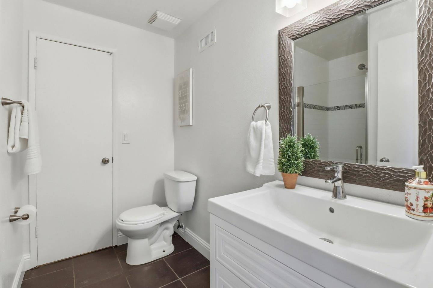 Detail Gallery Image 32 of 39 For Sueno Dr, San Jose,  CA 95148 - 4 Beds | 3 Baths