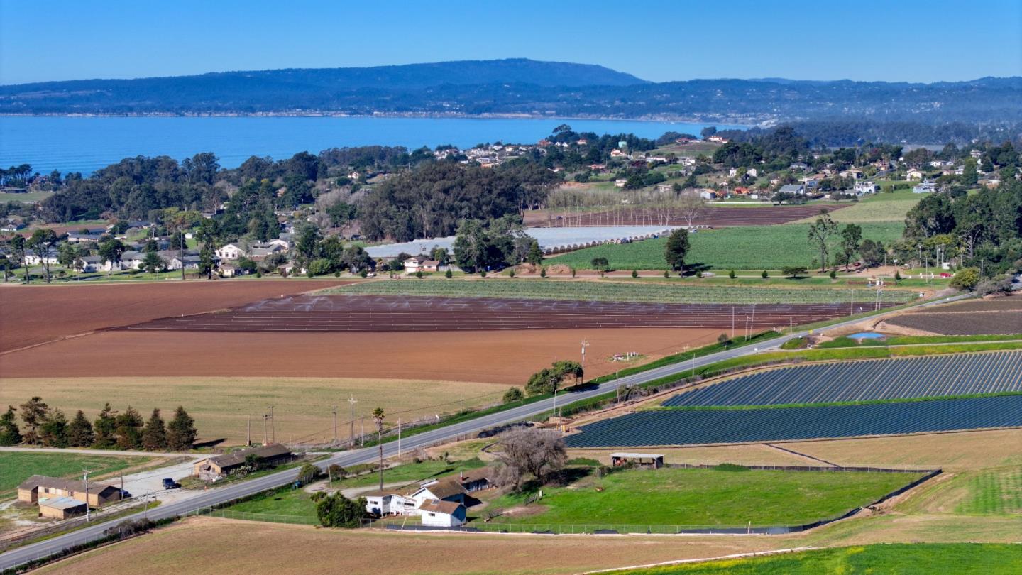 Detail Gallery Image 5 of 10 For 706 San Andreas, Watsonville,  CA 95076 - – Beds | – Baths