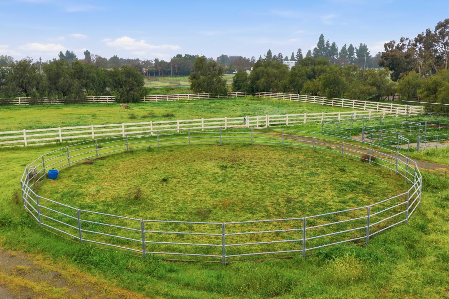 Detail Gallery Image 12 of 12 For 13575 Mammini Ct, San Martin,  CA 95046 - 4 Beds | 3/1 Baths