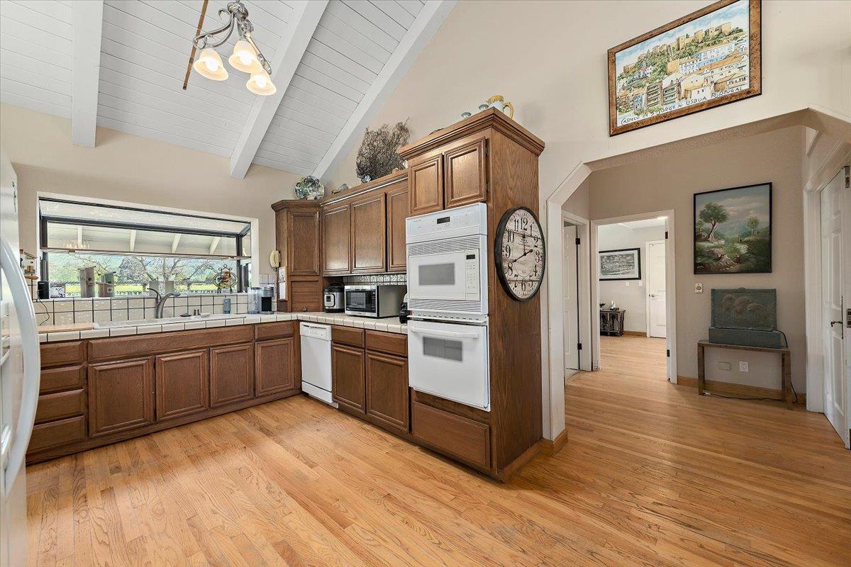 Detail Gallery Image 21 of 51 For 13575 Mammini Ct, San Martin,  CA 95046 - 4 Beds | 3/1 Baths