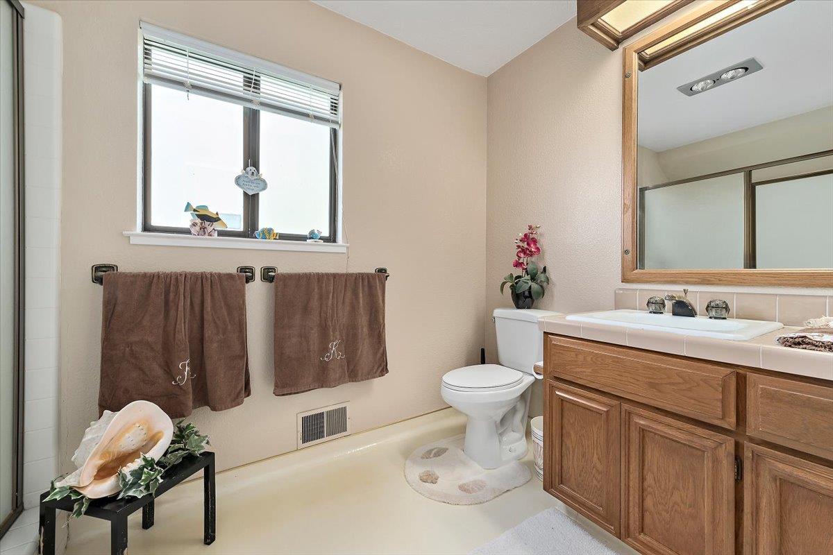 Detail Gallery Image 28 of 51 For 13575 Mammini Ct, San Martin,  CA 95046 - 4 Beds | 3/1 Baths