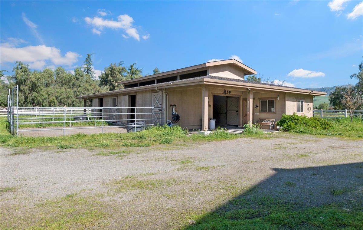 Detail Gallery Image 48 of 51 For 13575 Mammini Ct, San Martin,  CA 95046 - 4 Beds | 3/1 Baths