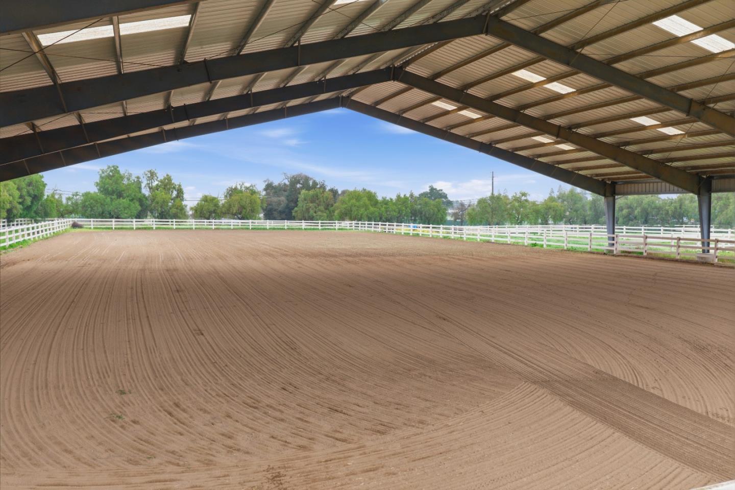 Detail Gallery Image 7 of 12 For 13575 Mammini Ct, San Martin,  CA 95046 - 4 Beds | 3/1 Baths