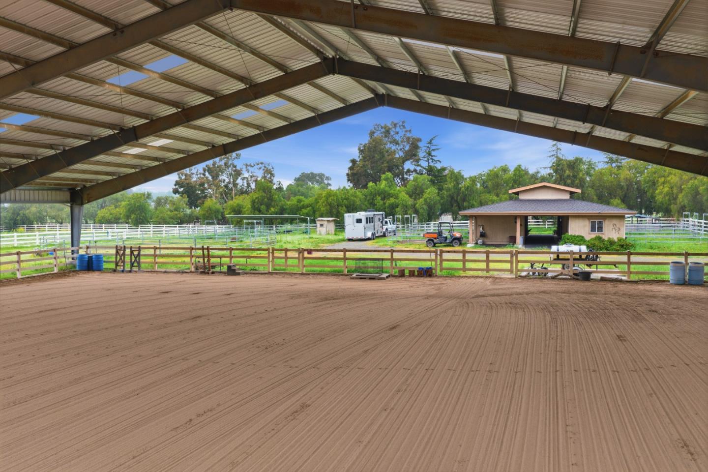 Detail Gallery Image 8 of 12 For 13575 Mammini Ct, San Martin,  CA 95046 - 4 Beds | 3/1 Baths