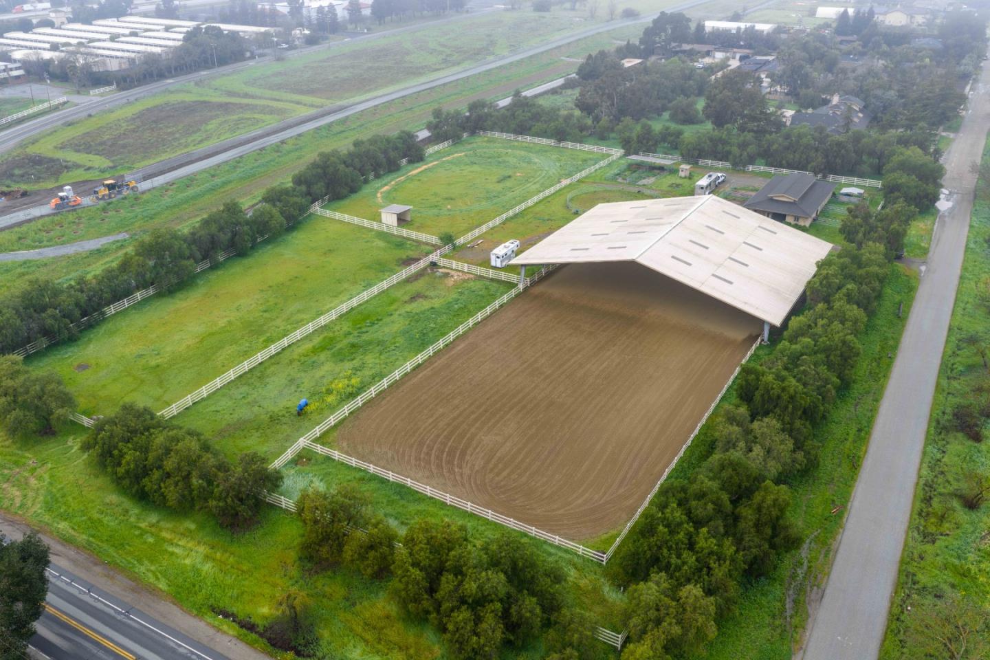 Detail Gallery Image 9 of 12 For 13575 Mammini Ct, San Martin,  CA 95046 - 4 Beds | 3/1 Baths