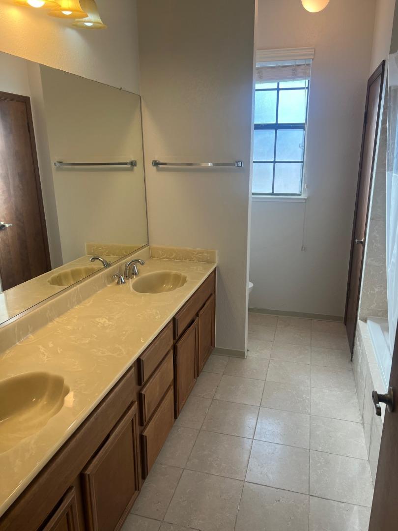 Detail Gallery Image 16 of 16 For 381 Saint Andrews Ln, Half Moon Bay,  CA 94019 - 3 Beds | 2/1 Baths