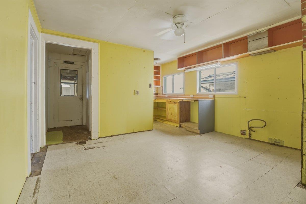 Detail Gallery Image 24 of 26 For 529 Wave St, Monterey,  CA 93940 - 3 Beds | 1/1 Baths