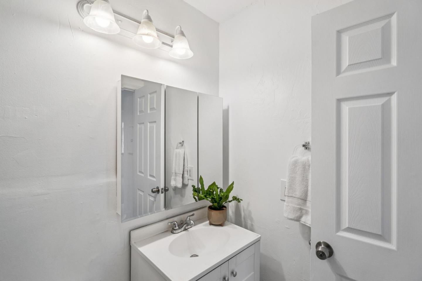 Detail Gallery Image 13 of 21 For 3137 Shofner Pl, San Jose,  CA 95111 - 2 Beds | 1 Baths