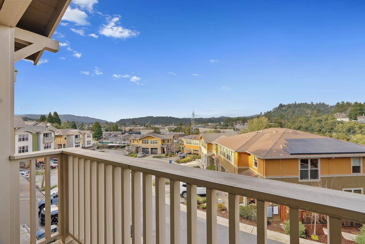 Detail Gallery Image 12 of 48 For 918 Lundy Ln, Scotts Valley,  CA 95066 - 4 Beds | 3 Baths