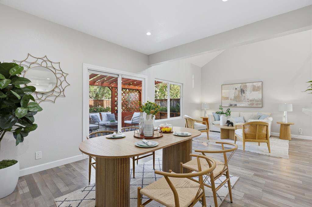 Detail Gallery Image 14 of 53 For 34216 Northwind Ter, Fremont,  CA 94555 - 4 Beds | 2/1 Baths