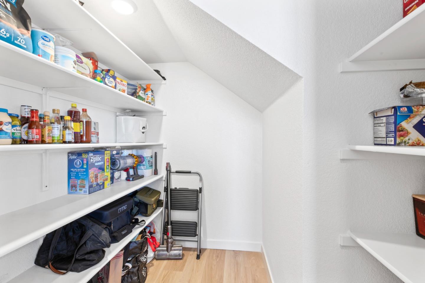 Detail Gallery Image 13 of 30 For 273 Dogwood Ranch Way, Patterson,  CA 95363 - 4 Beds | 3 Baths