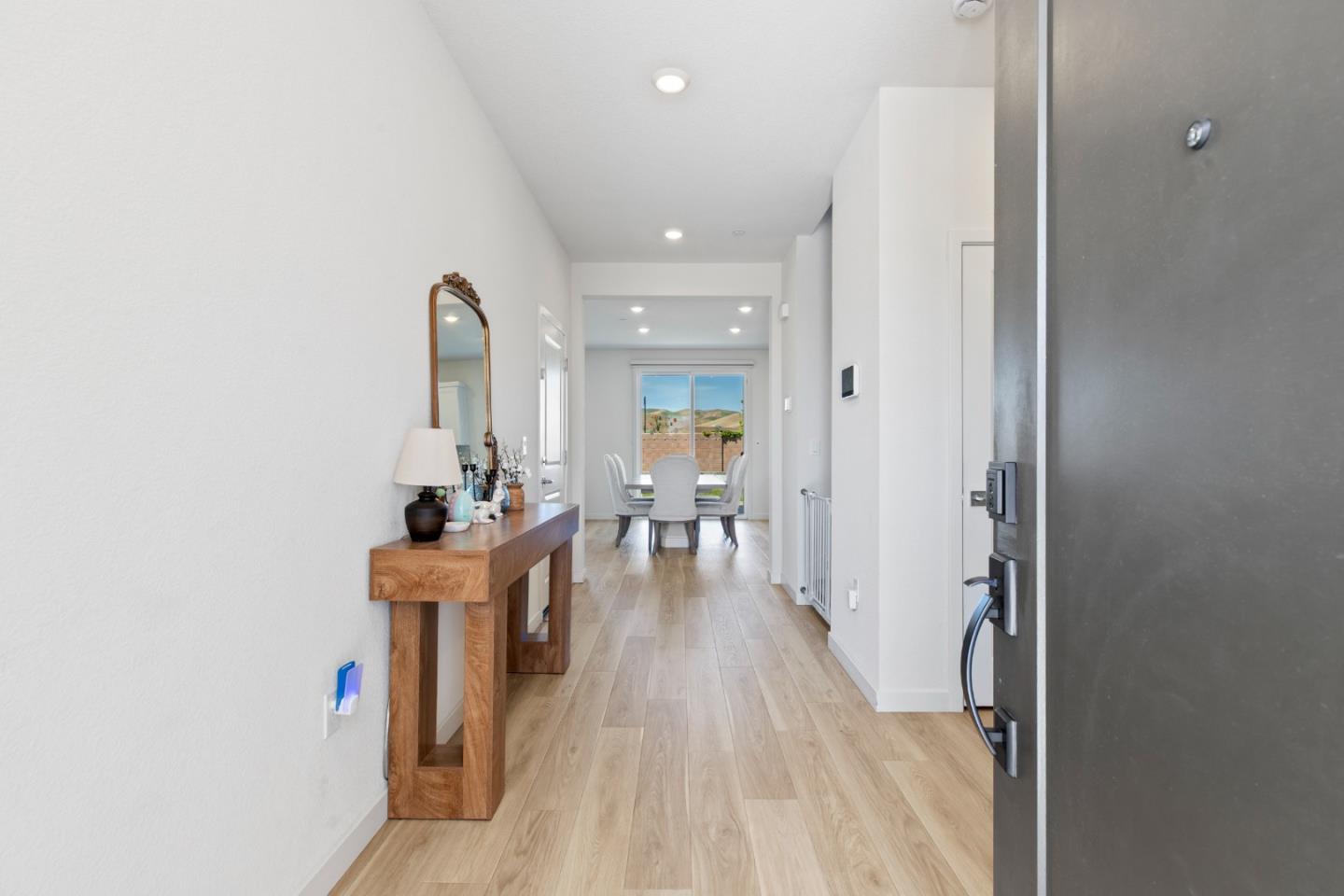 Detail Gallery Image 5 of 30 For 273 Dogwood Ranch Way, Patterson,  CA 95363 - 4 Beds | 3 Baths