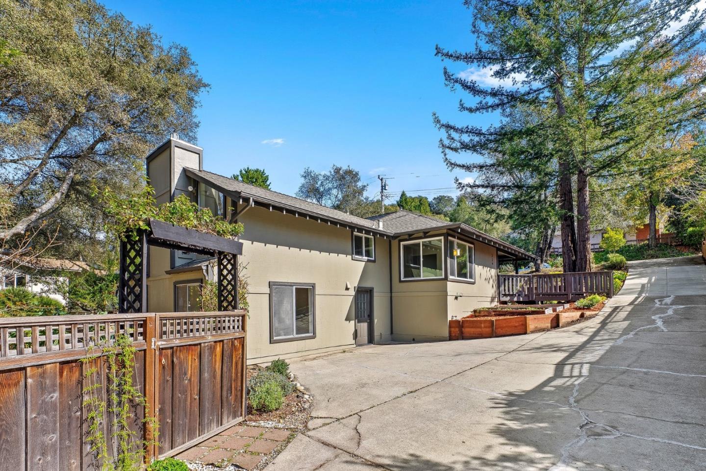 Detail Gallery Image 31 of 47 For 224 El Camino Rd, Scotts Valley,  CA 95066 - 3 Beds | 2 Baths