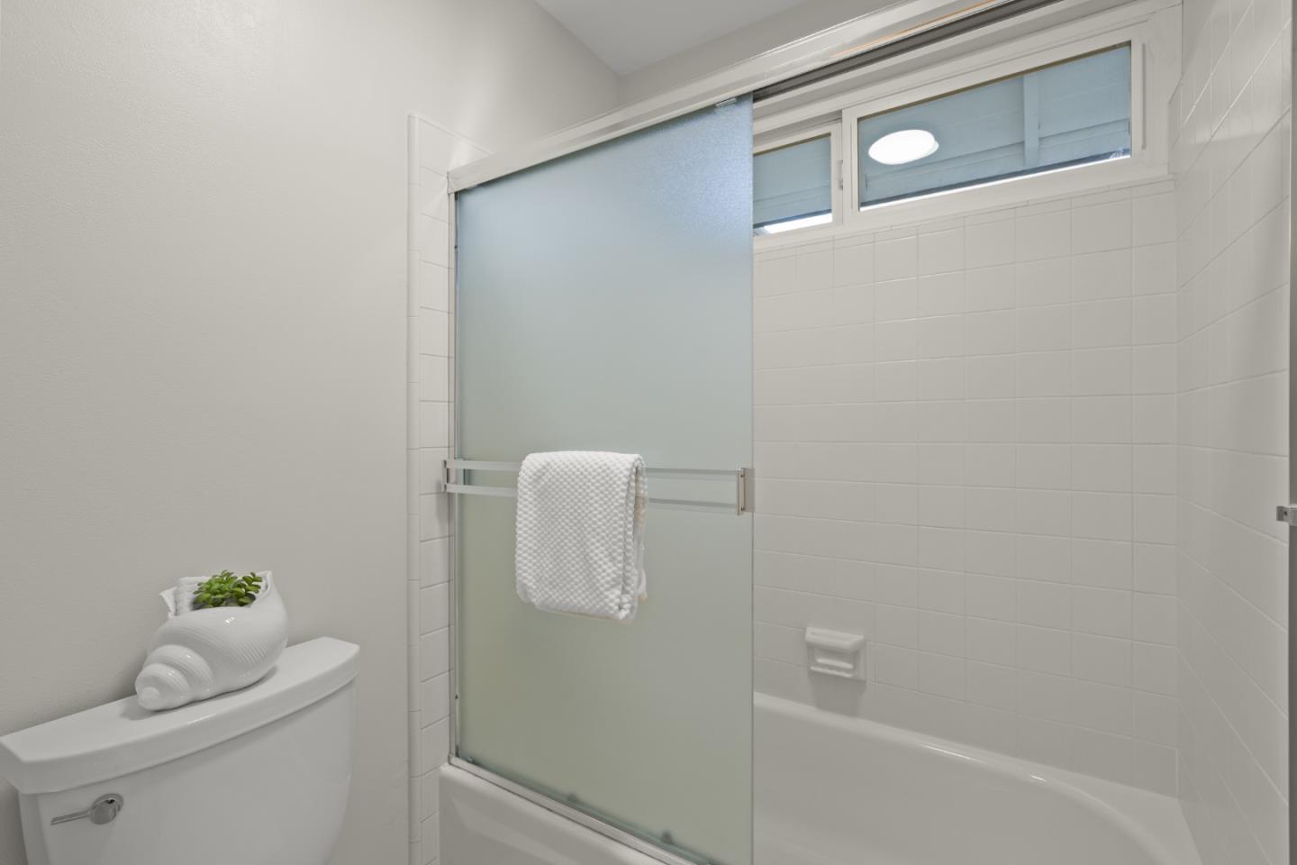 Detail Gallery Image 30 of 49 For 1494 Valcartier Dr, Sunnyvale,  CA 94087 - 4 Beds | 2/1 Baths