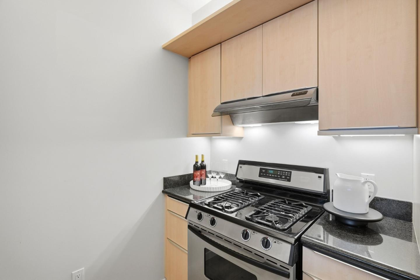 Detail Gallery Image 13 of 68 For 219 Brannan St 12b,  San Francisco,  CA 94107 - 1 Beds | 1 Baths