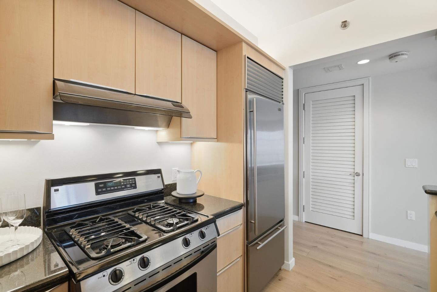 Detail Gallery Image 15 of 68 For 219 Brannan St 12b,  San Francisco,  CA 94107 - 1 Beds | 1 Baths