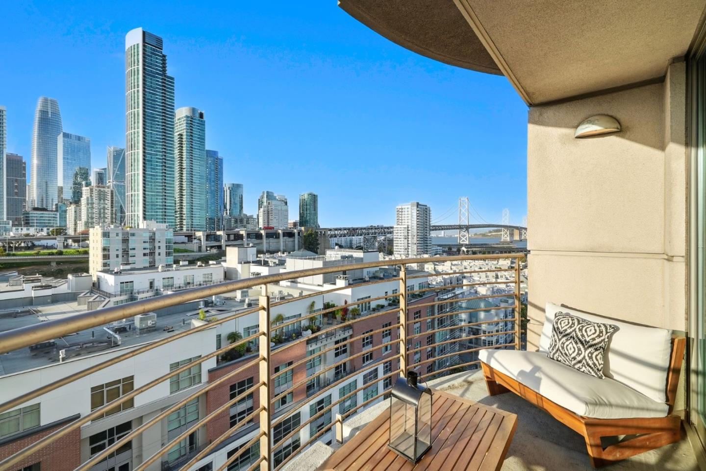 Detail Gallery Image 24 of 68 For 219 Brannan St 12b,  San Francisco,  CA 94107 - 1 Beds | 1 Baths