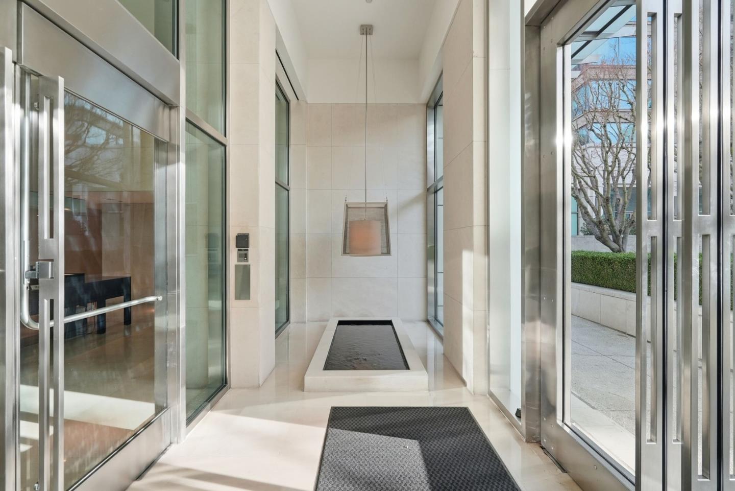 Detail Gallery Image 7 of 68 For 219 Brannan St 12b,  San Francisco,  CA 94107 - 1 Beds | 1 Baths