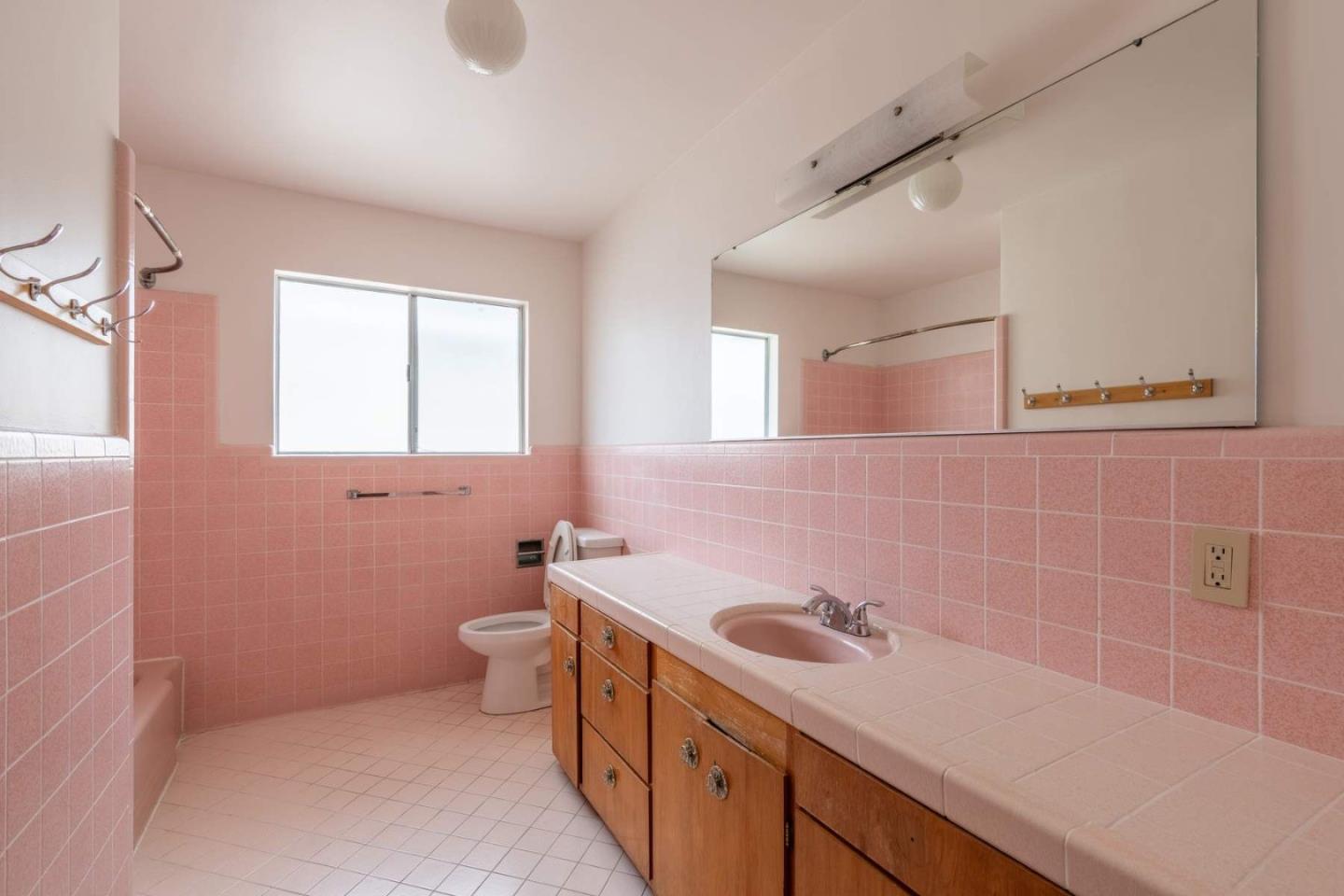 Detail Gallery Image 14 of 25 For 113 Seeno St, Monterey,  CA 93940 - – Beds | – Baths