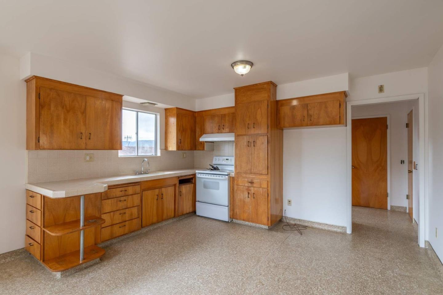 Detail Gallery Image 9 of 25 For 113 Seeno St, Monterey,  CA 93940 - – Beds | – Baths