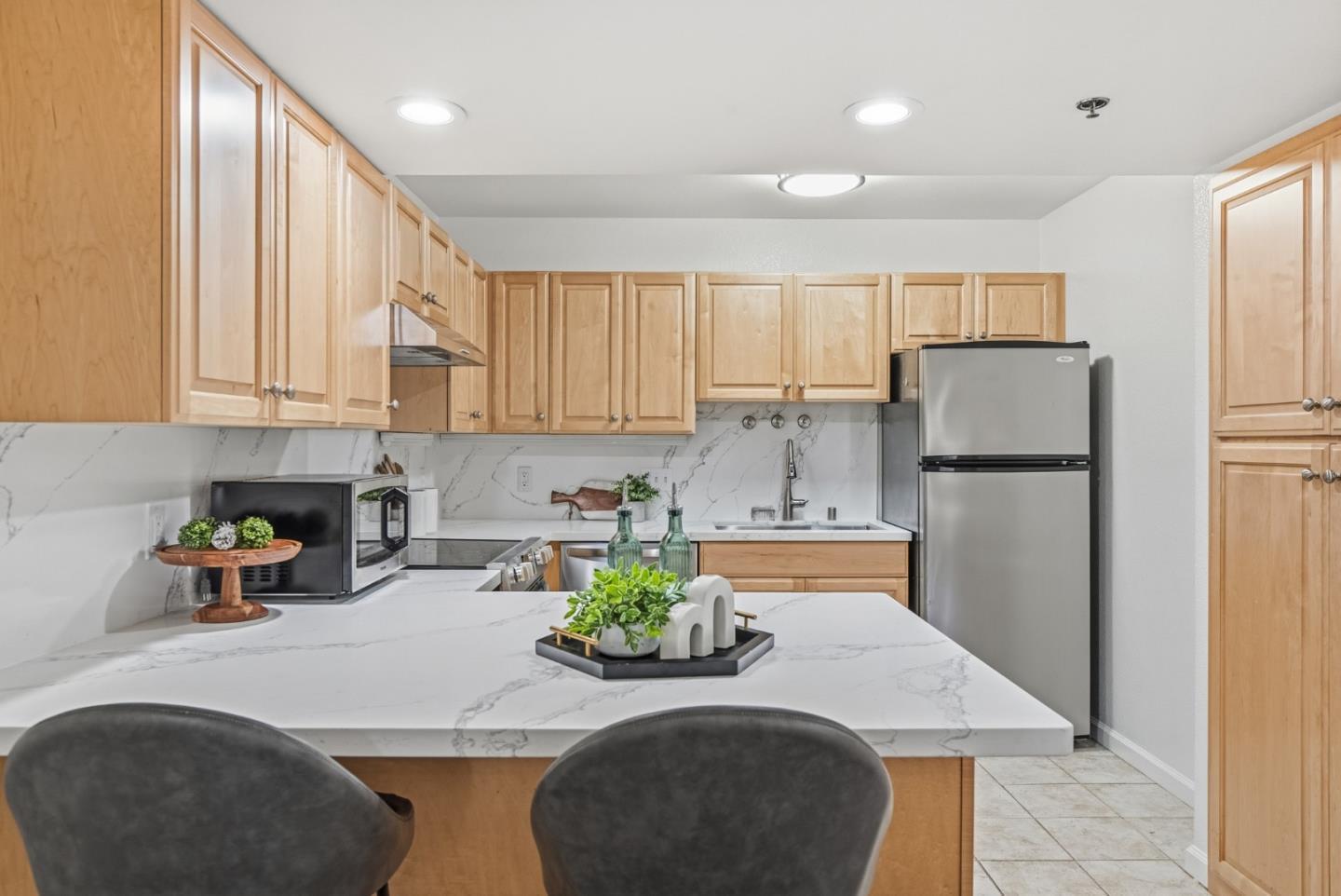 Detail Gallery Image 13 of 36 For 627 E El Camino Real #106,  Sunnyvale,  CA 94087 - 2 Beds | 2/1 Baths