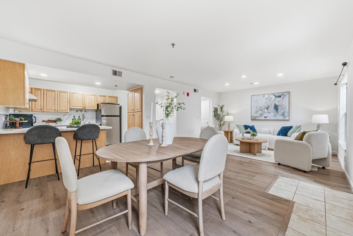 Detail Gallery Image 8 of 36 For 627 E El Camino Real #106,  Sunnyvale,  CA 94087 - 2 Beds | 2/1 Baths