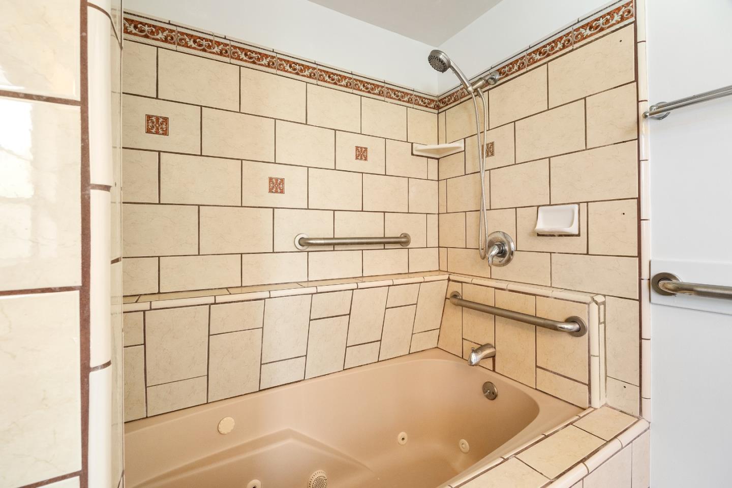 Detail Gallery Image 20 of 40 For 14 Morehouse Dr, Watsonville,  CA 95076 - 3 Beds | 2 Baths