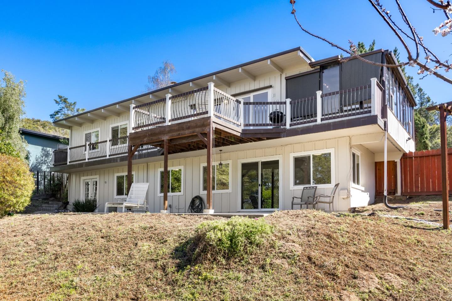 Detail Gallery Image 25 of 40 For 14 Morehouse Dr, Watsonville,  CA 95076 - 3 Beds | 2 Baths