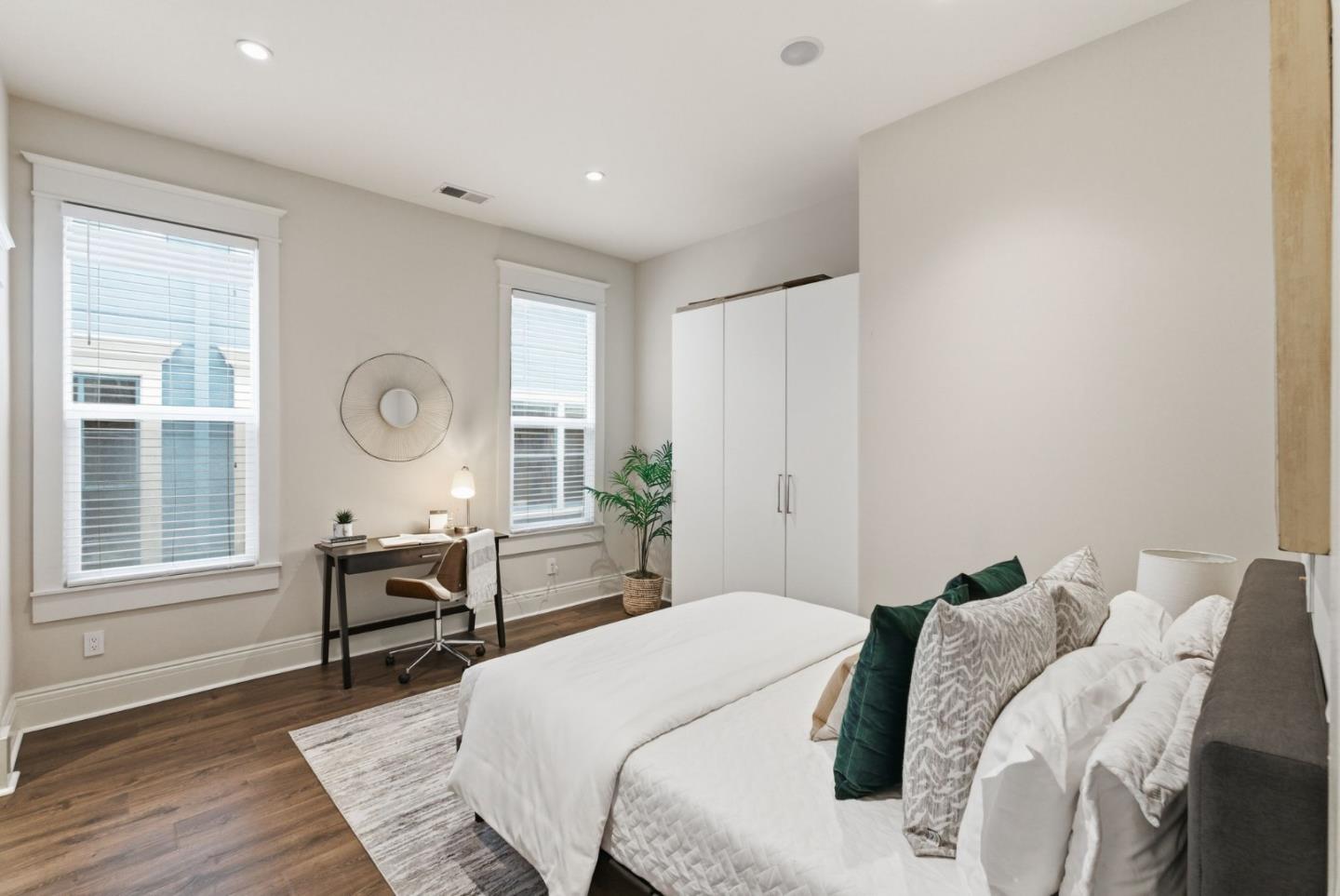 Detail Gallery Image 22 of 41 For 471 South Van Ness Ave, San Francisco,  CA 94103 - 4 Beds | 3 Baths