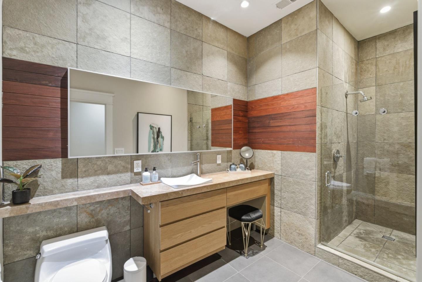 Detail Gallery Image 31 of 41 For 471 South Van Ness Ave, San Francisco,  CA 94103 - 4 Beds | 3 Baths