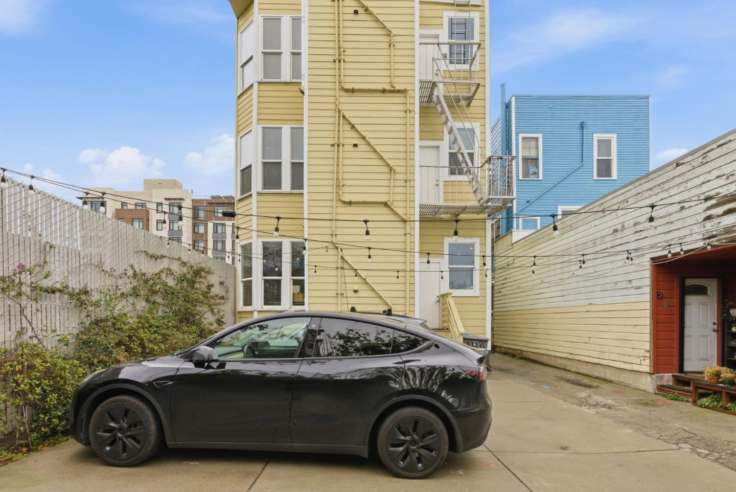 Detail Gallery Image 35 of 41 For 471 South Van Ness Ave, San Francisco,  CA 94103 - 4 Beds | 3 Baths