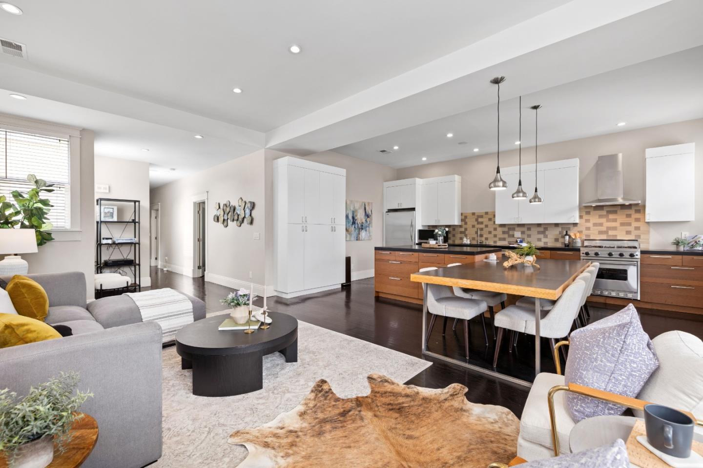 Detail Gallery Image 8 of 41 For 471 South Van Ness Ave, San Francisco,  CA 94103 - 4 Beds | 3 Baths