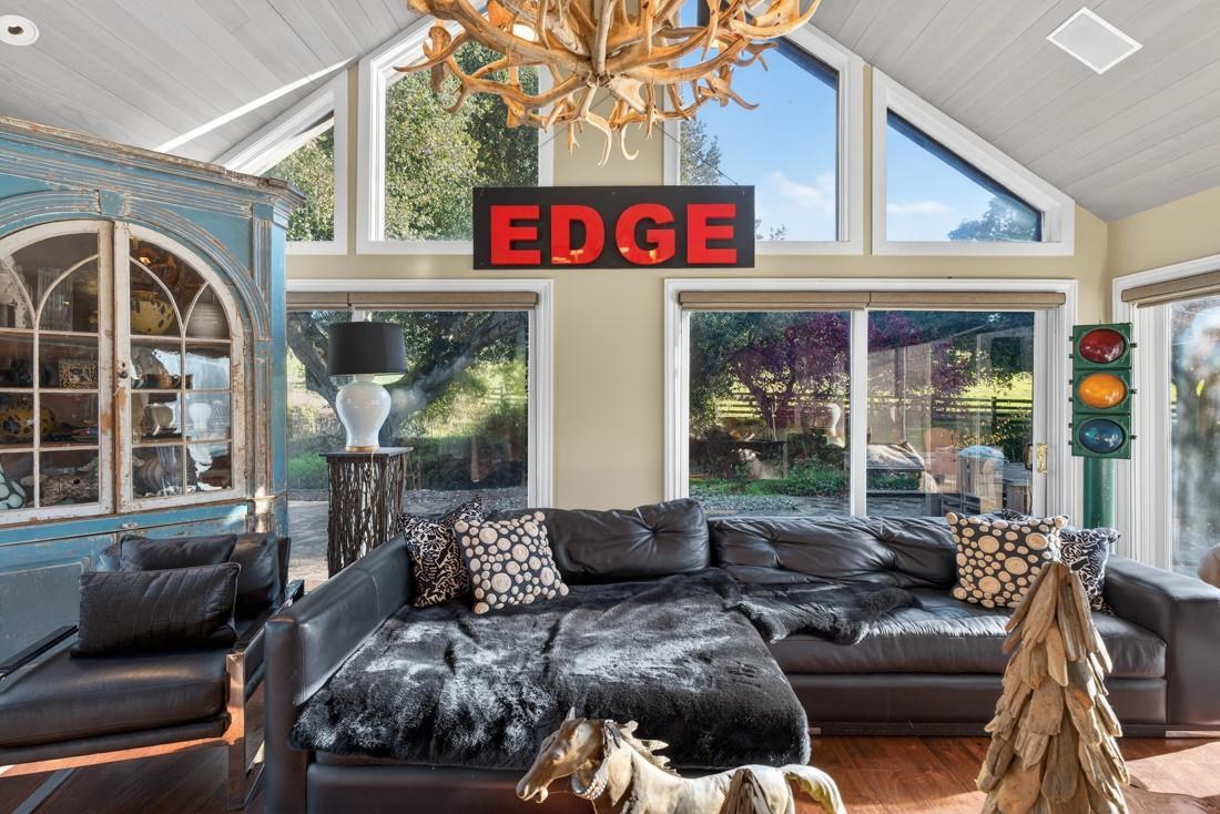 Detail Gallery Image 24 of 52 For 3970 Leavesley Rd, Gilroy,  CA 95020 - 7 Beds | 5/2 Baths