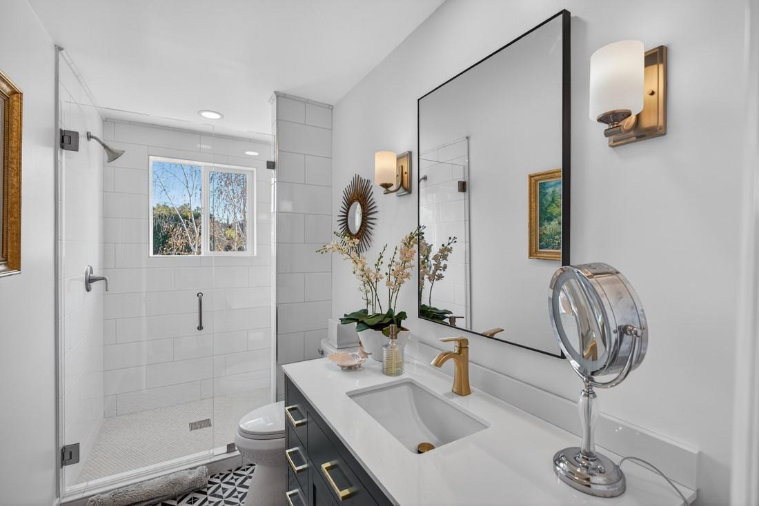 Detail Gallery Image 31 of 52 For 3970 Leavesley Rd, Gilroy,  CA 95020 - 7 Beds | 5/2 Baths