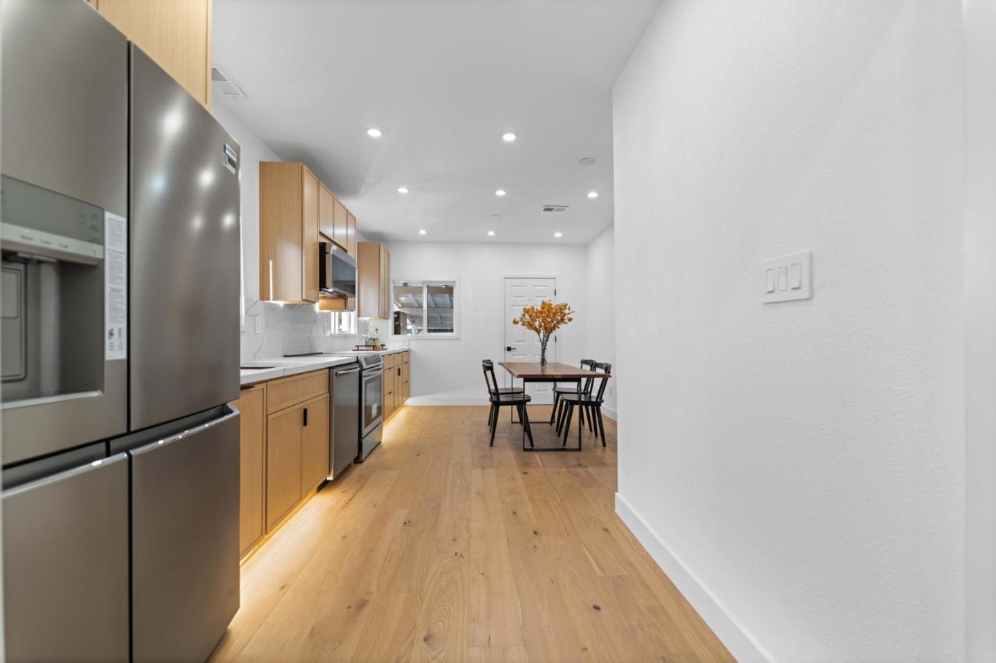 Detail Gallery Image 12 of 53 For 504 Hannah St, San Jose,  CA 95126 - 2 Beds | 2 Baths