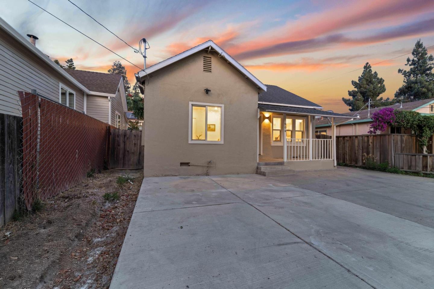 Detail Gallery Image 7 of 53 For 504 Hannah St, San Jose,  CA 95126 - 2 Beds | 2 Baths