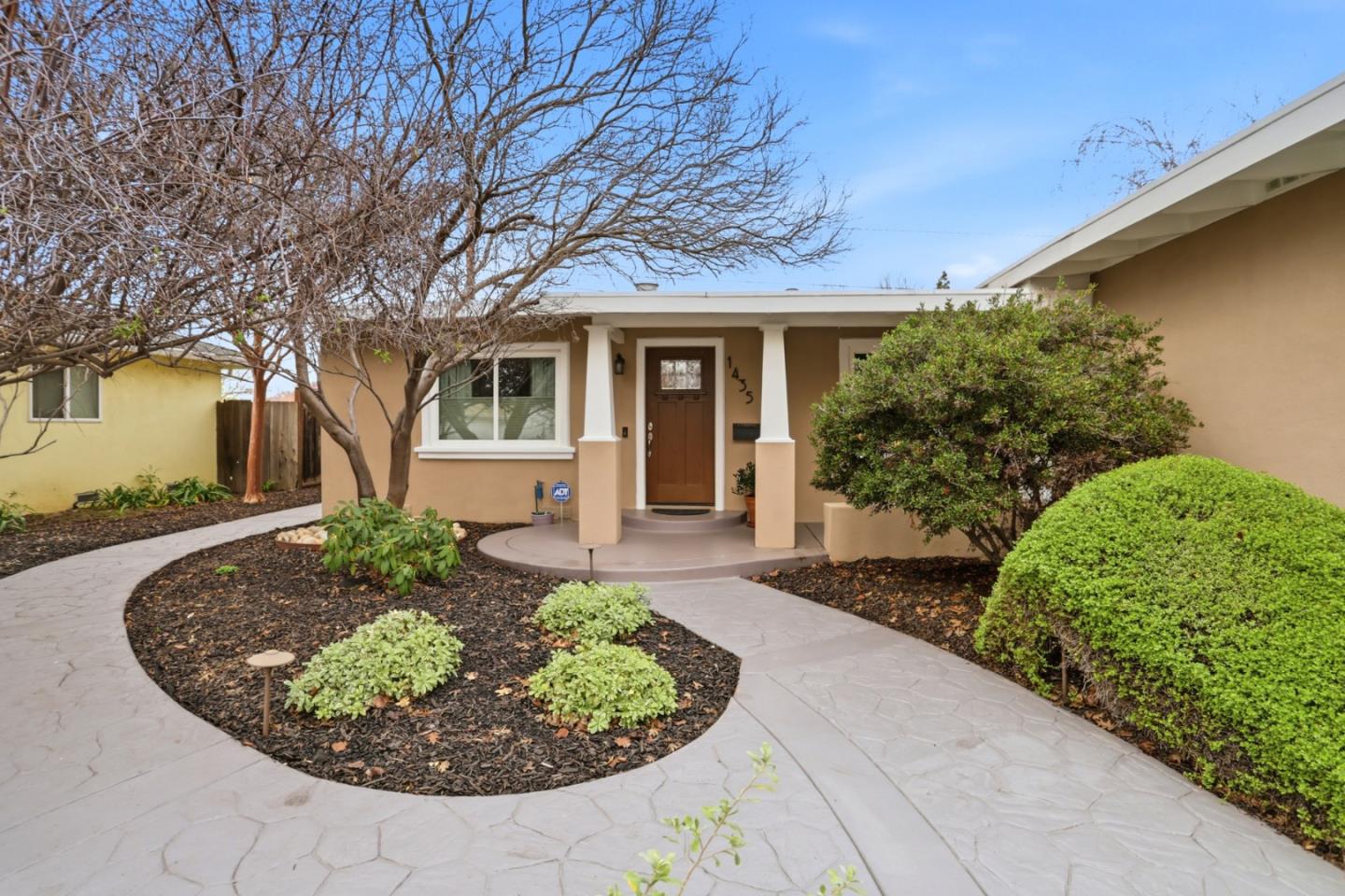 Detail Gallery Image 4 of 30 For 1435 Norman Ave, San Jose,  CA 95125 - 3 Beds | 2 Baths