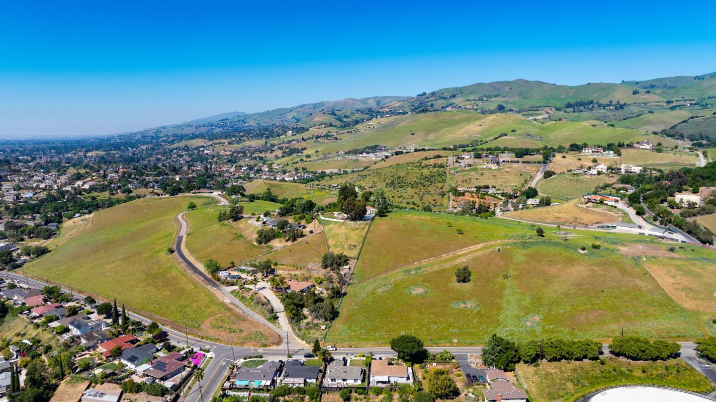 Detail Gallery Image 92 of 124 For 1710 Alder Creek Ct, San Jose,  CA 95148 - 4 Beds | 2/1 Baths