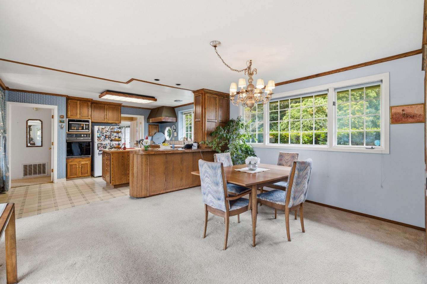 Detail Gallery Image 11 of 61 For 960 Graham Hill Rd, Santa Cruz,  CA 95060 - 2 Beds | 2 Baths