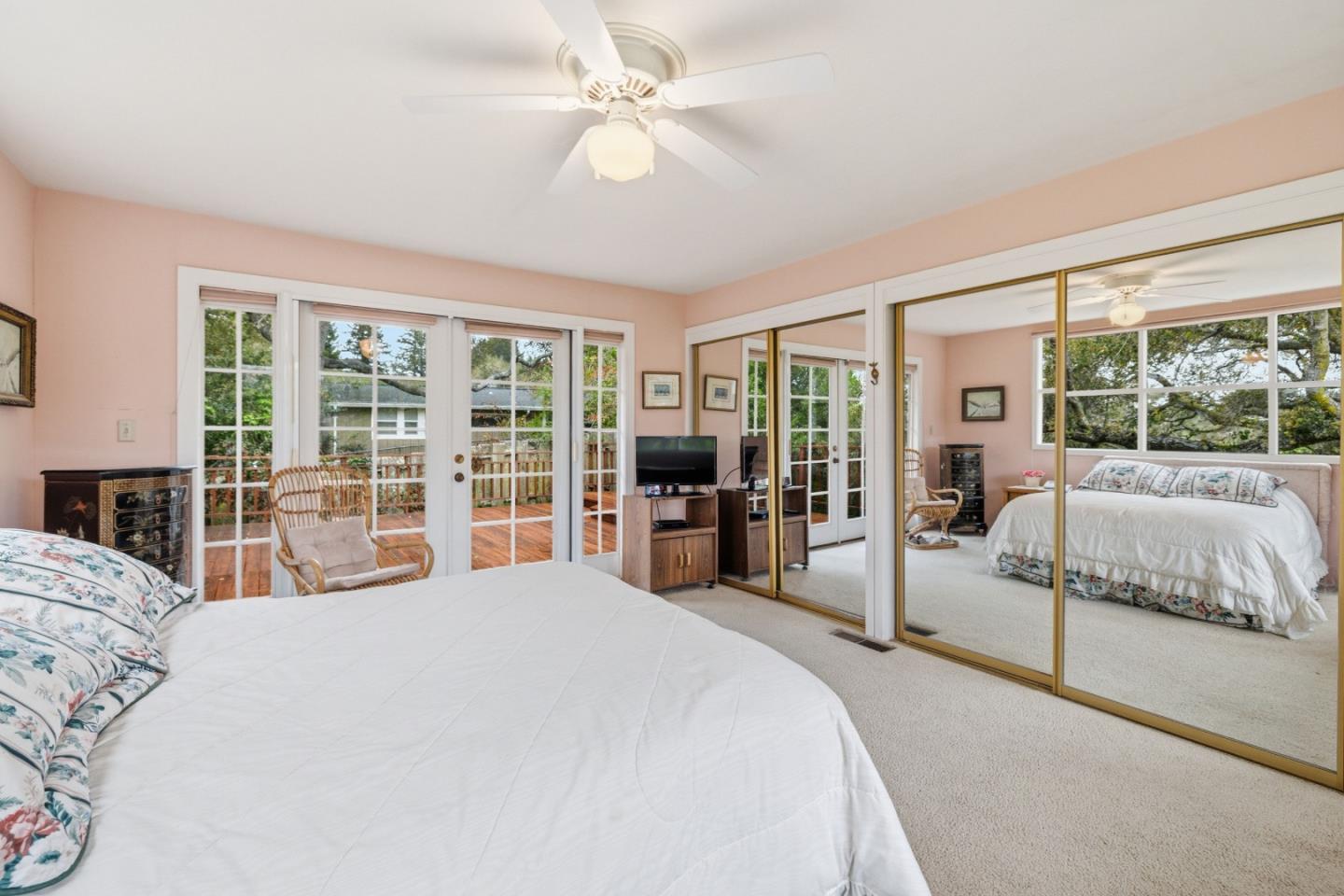 Detail Gallery Image 16 of 61 For 960 Graham Hill Rd, Santa Cruz,  CA 95060 - 2 Beds | 2 Baths