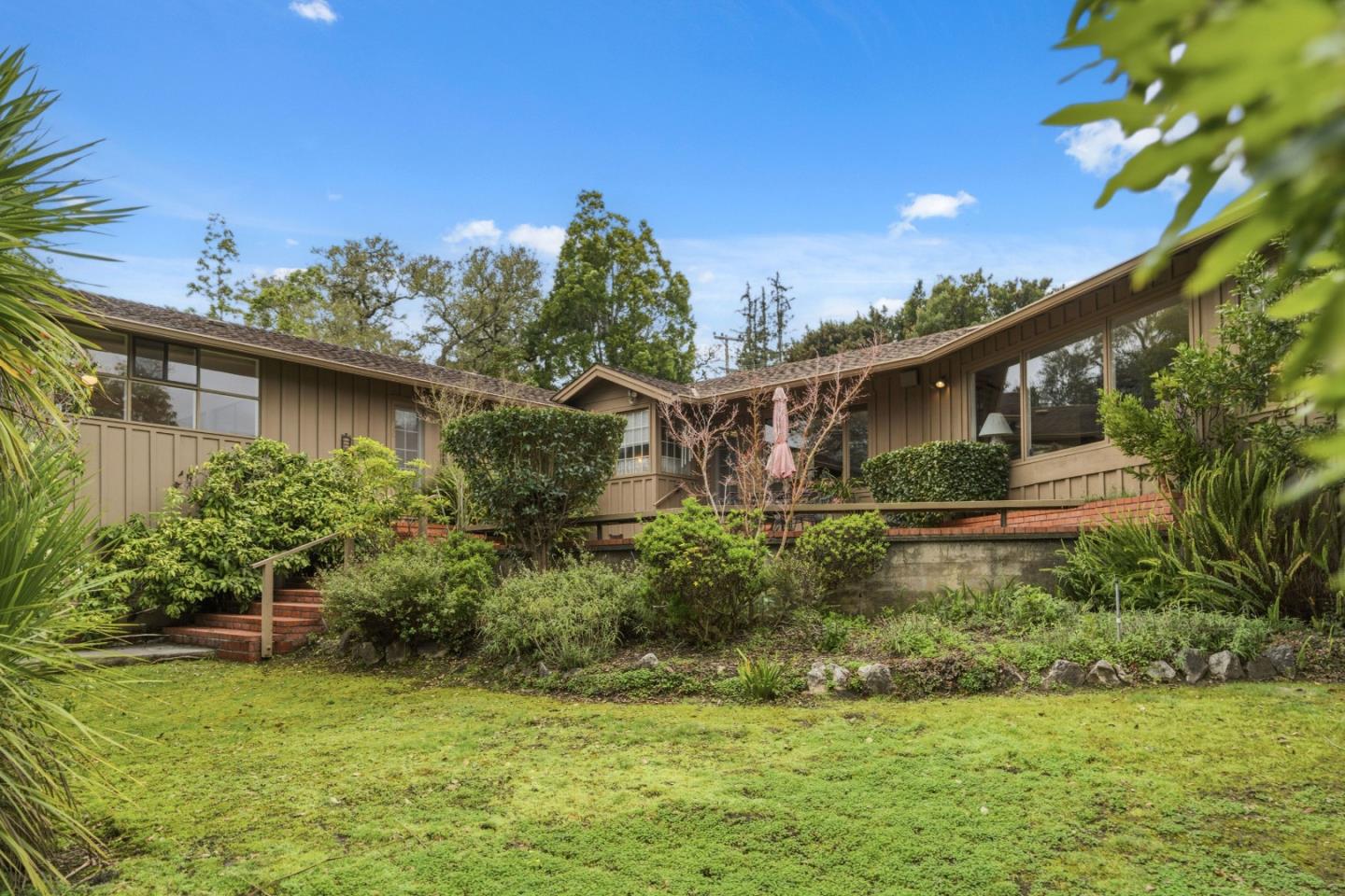 Detail Gallery Image 30 of 61 For 960 Graham Hill Rd, Santa Cruz,  CA 95060 - 2 Beds | 2 Baths