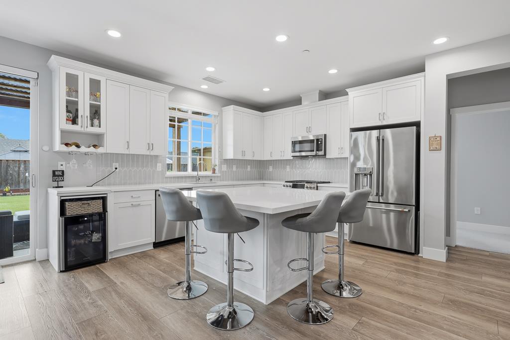 Detail Gallery Image 11 of 56 For 5874 Caleb Ct, Newark,  CA 94560 - 4 Beds | 3/1 Baths