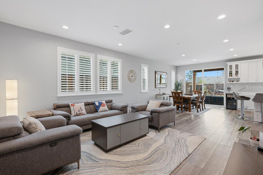 Detail Gallery Image 3 of 56 For 5874 Caleb Ct, Newark,  CA 94560 - 4 Beds | 3/1 Baths