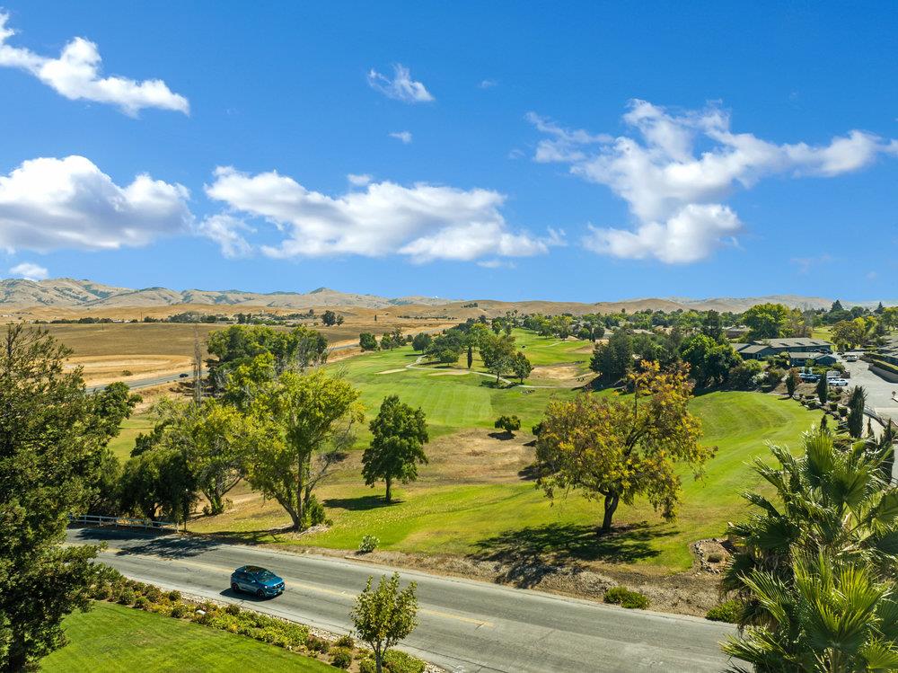 Detail Gallery Image 115 of 119 For 1220 S Ridgemark Dr, Hollister,  CA 95023 - 3 Beds | 3 Baths