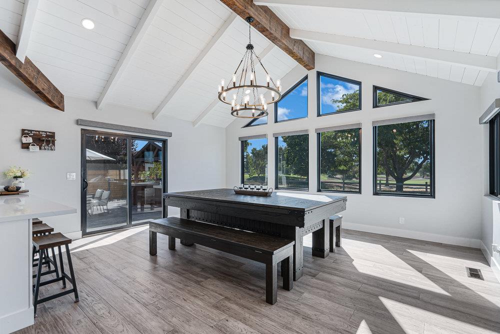 Detail Gallery Image 20 of 119 For 1220 S Ridgemark Dr, Hollister,  CA 95023 - 3 Beds | 3 Baths